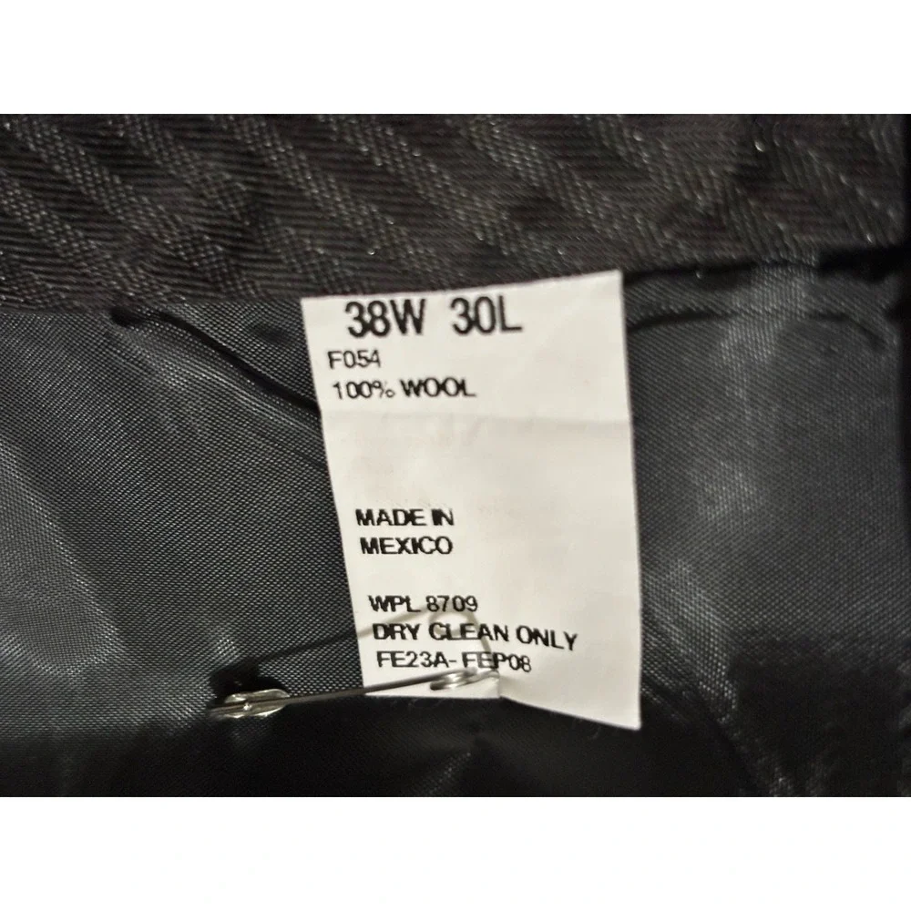 Alfani Exclusively for Macy's 3-Button Suit Set (38R / 38x30)
